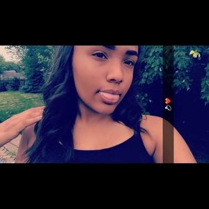 Meet your Posher, Arika